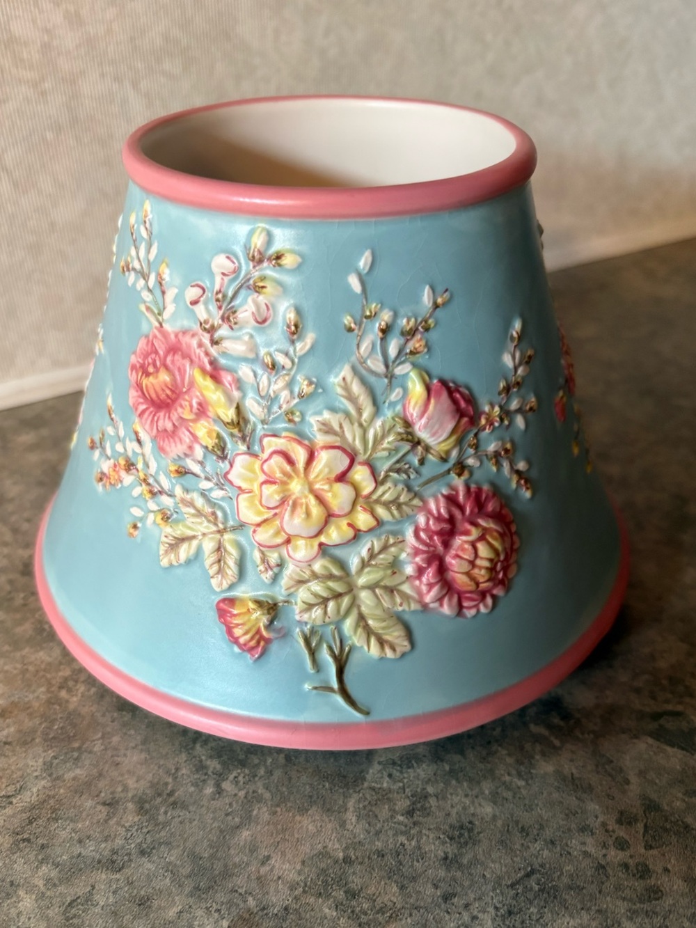 Vintage Yankee Candle Ceramic Shade/Topper with Embossed Roses 3D Like New